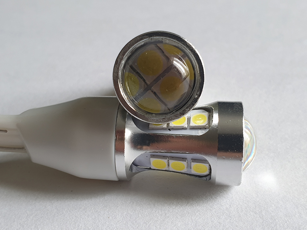 Диод 12v-24v Т15-18(3030) габариты белый (18 SMD (3030) диодов аналог w16w) с обманкой, биполярный (устанавливать только в плафон Заднего хода)  AVTO-DEKOR  11099, фото 2