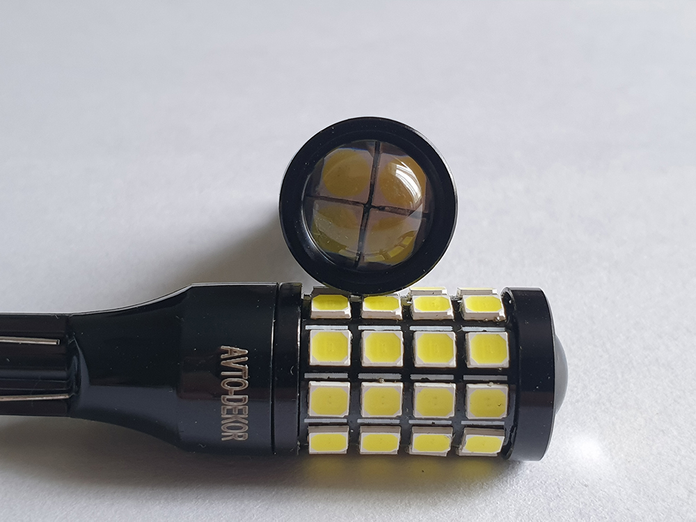Диод 12v-24v Т15-44(2835) габариты белый (44 SMD (2835) диодов аналог w16w) с обманкой, биполярный (устанавливать только в плафон Заднего хода)  AVTO-DEKOR  11200, фото 1