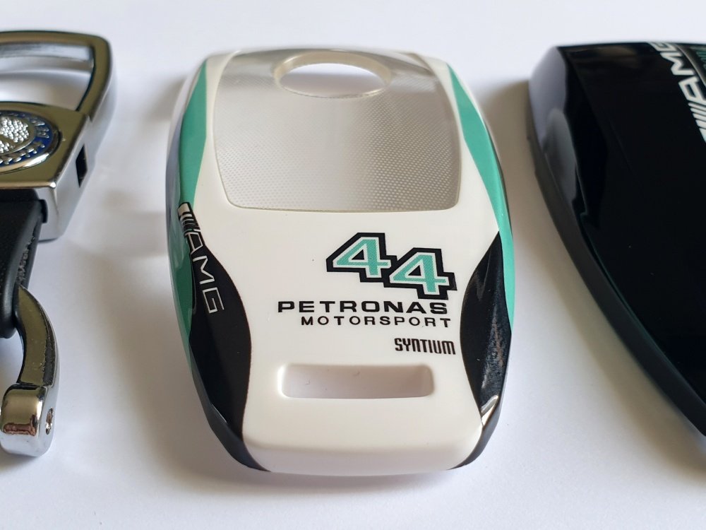 Защитный корпус для ключа AMG MERCEDES 44 Petronas Motorsport пластик с карабином  кожа, новый ключ   14693, фото 1