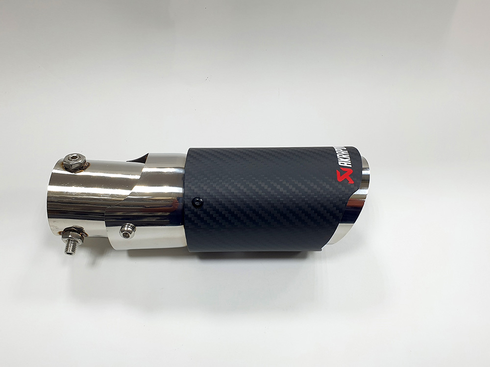 Насадка на глушитель A100 (MT-1143A&T) 6307AK AKRAPOVIC Dвх-54мм, Dвых-77мм, Длина-000мм, карбон+нержавеющая сталь, с вырезом, со скосом, меняют угол  15489, фото 1