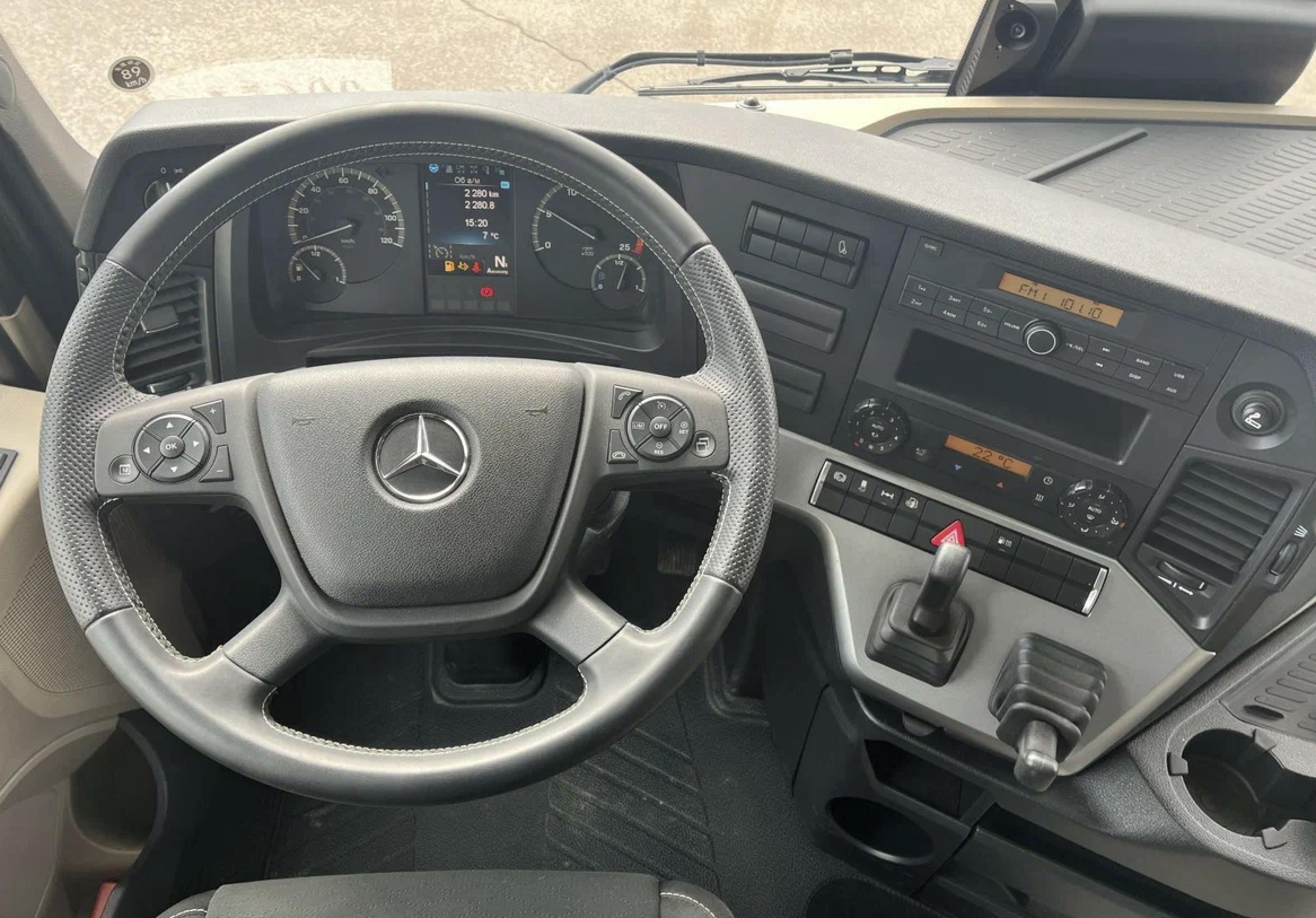 9-inch Рамка MERCEDES-BENZ Actros 2011+  ЧЕРНАЯ  222209, фото 3